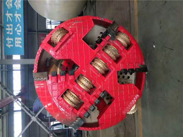 破岩顶管施工